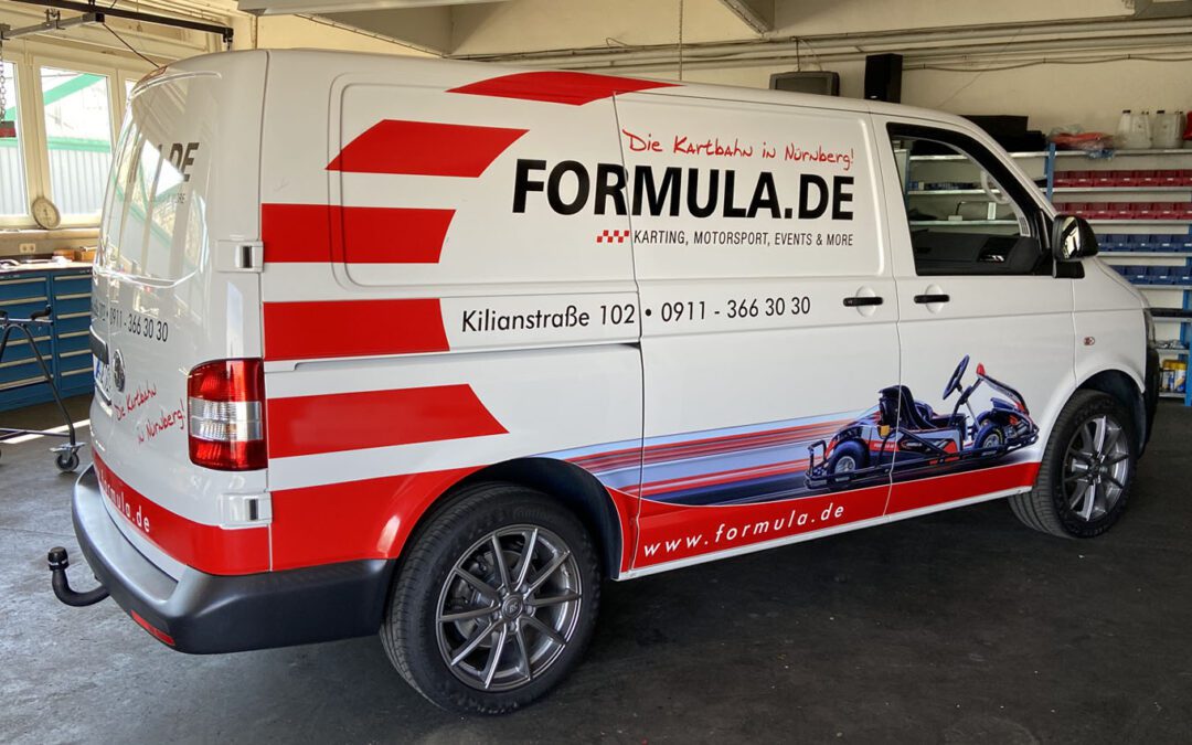 Fahrzeugbeschriftung Formula Gokartbanhn Fahrzeugbeschriftung