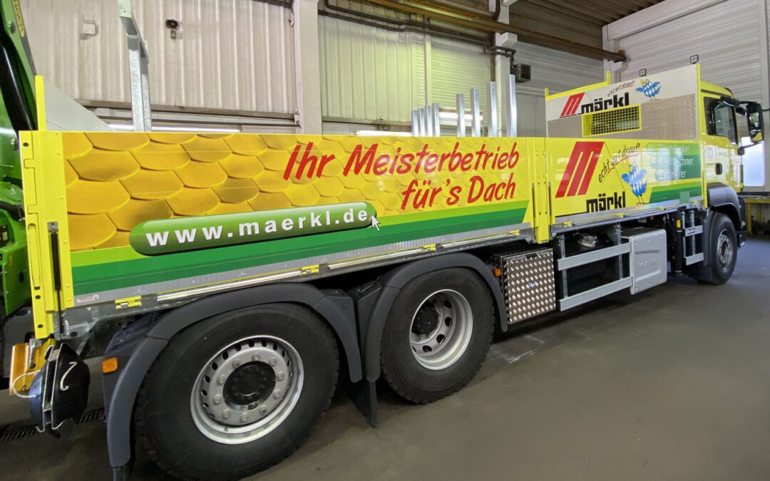 Fahrzeugbeschriftung Dachdecker Märkl Fahrzeugbeschriftung