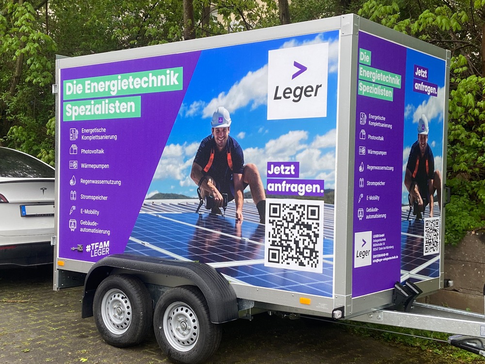 Anhänger mit Folienbeklebung